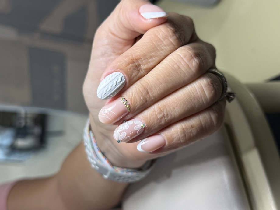Diseño de uñas Bulé — Mármol blanco
