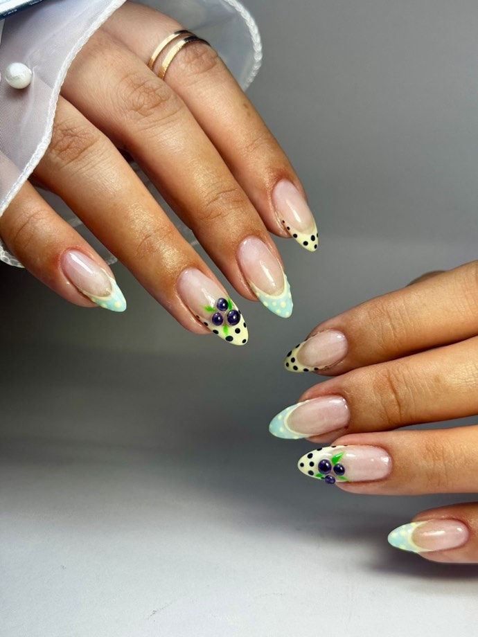 Diseño de uñas Bulé — French animal